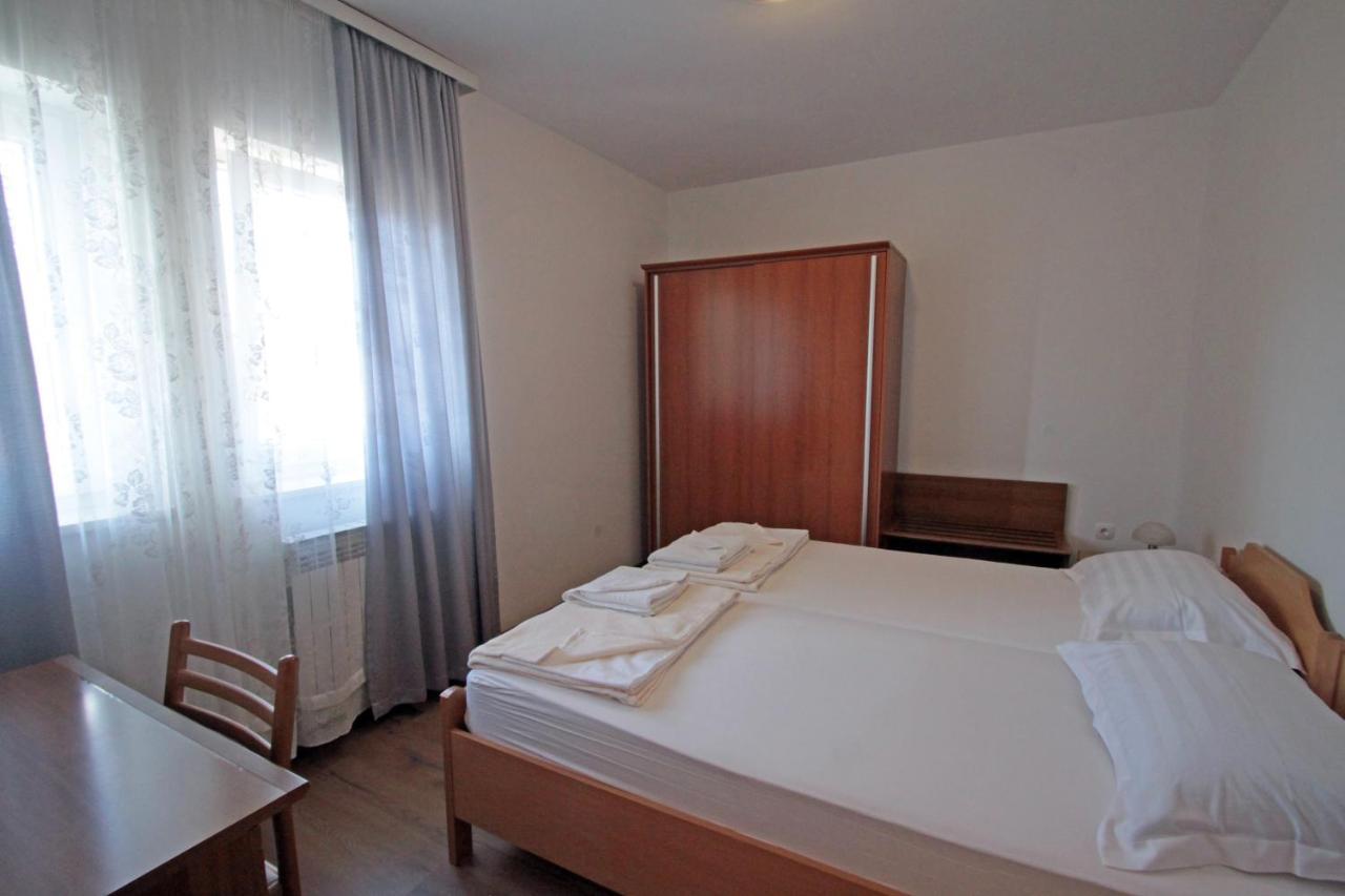 Apartments By The Sea Vinjerac, Zadar - 5811 Dış mekan fotoğraf