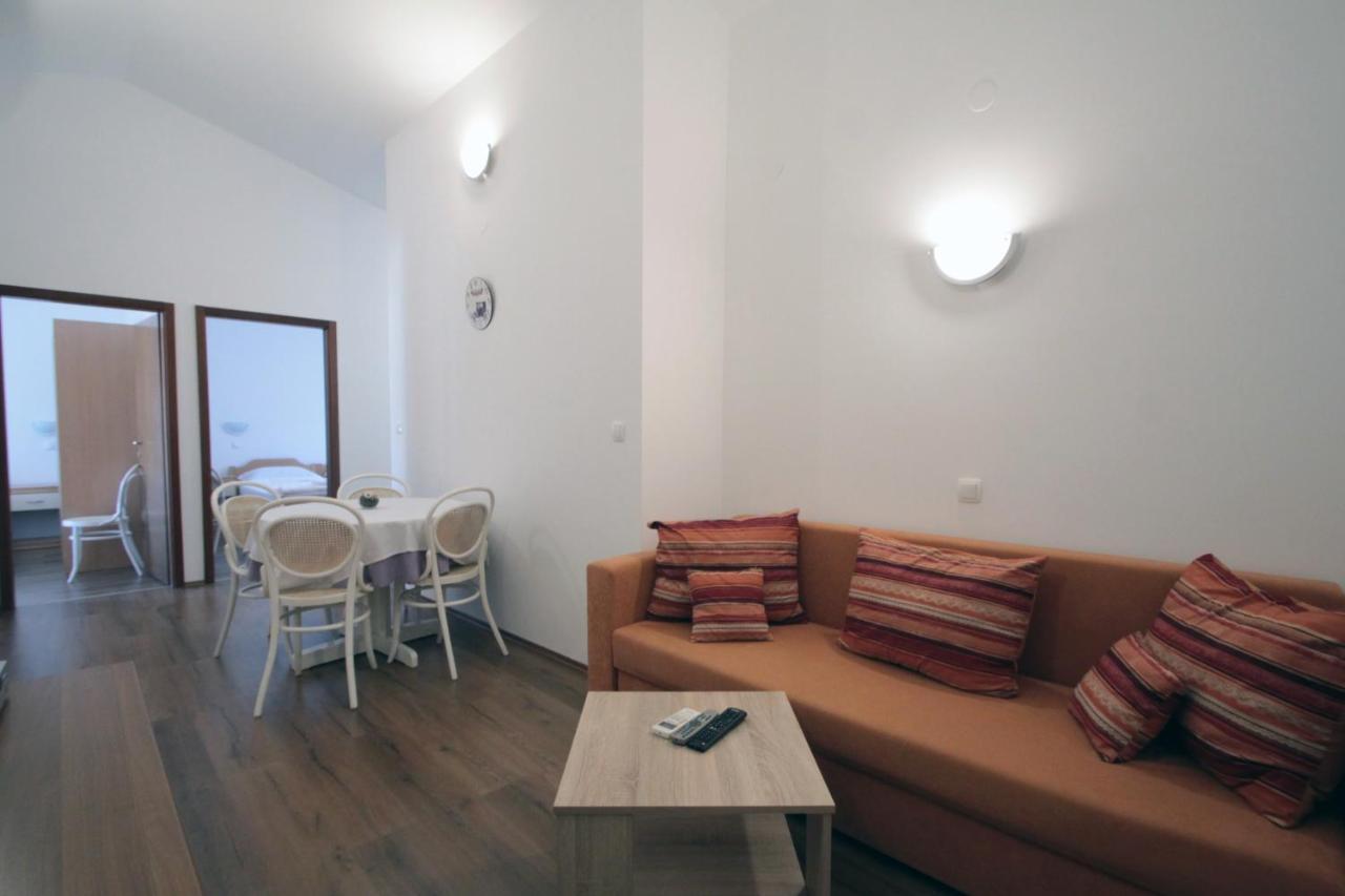 Apartments By The Sea Vinjerac, Zadar - 5811 Dış mekan fotoğraf